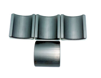 Temperatura de trabalho dos ímãs -80~150℃ da ferrite do ARCO do motor da escada rolante fornecedor